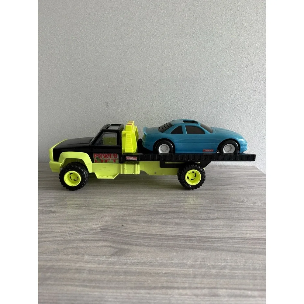 Vintage 1993 Tonka Power Lift Tow Truck with Green Tonka Car Working Big 19.5